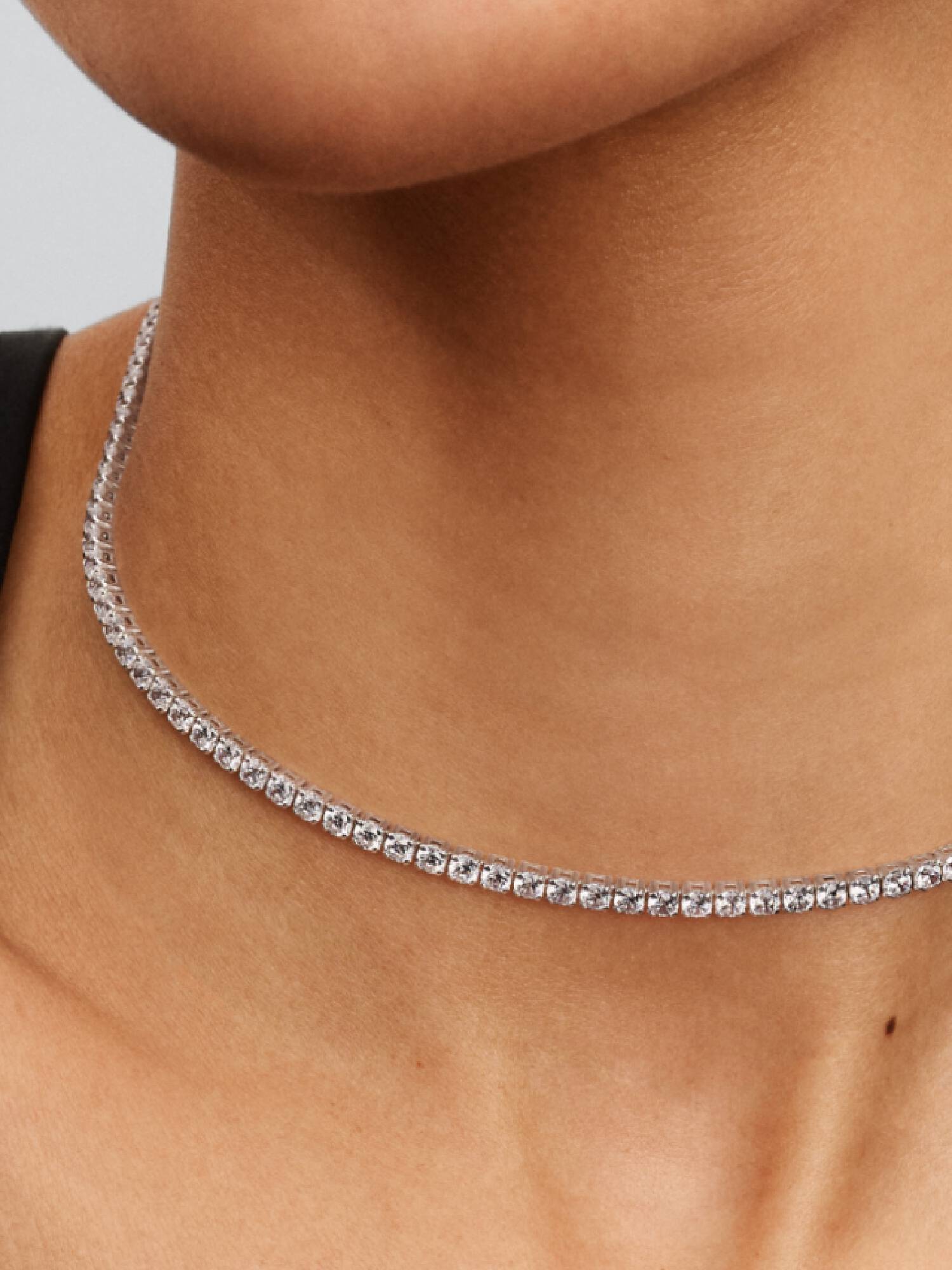 Tenisový choker náhrdelník