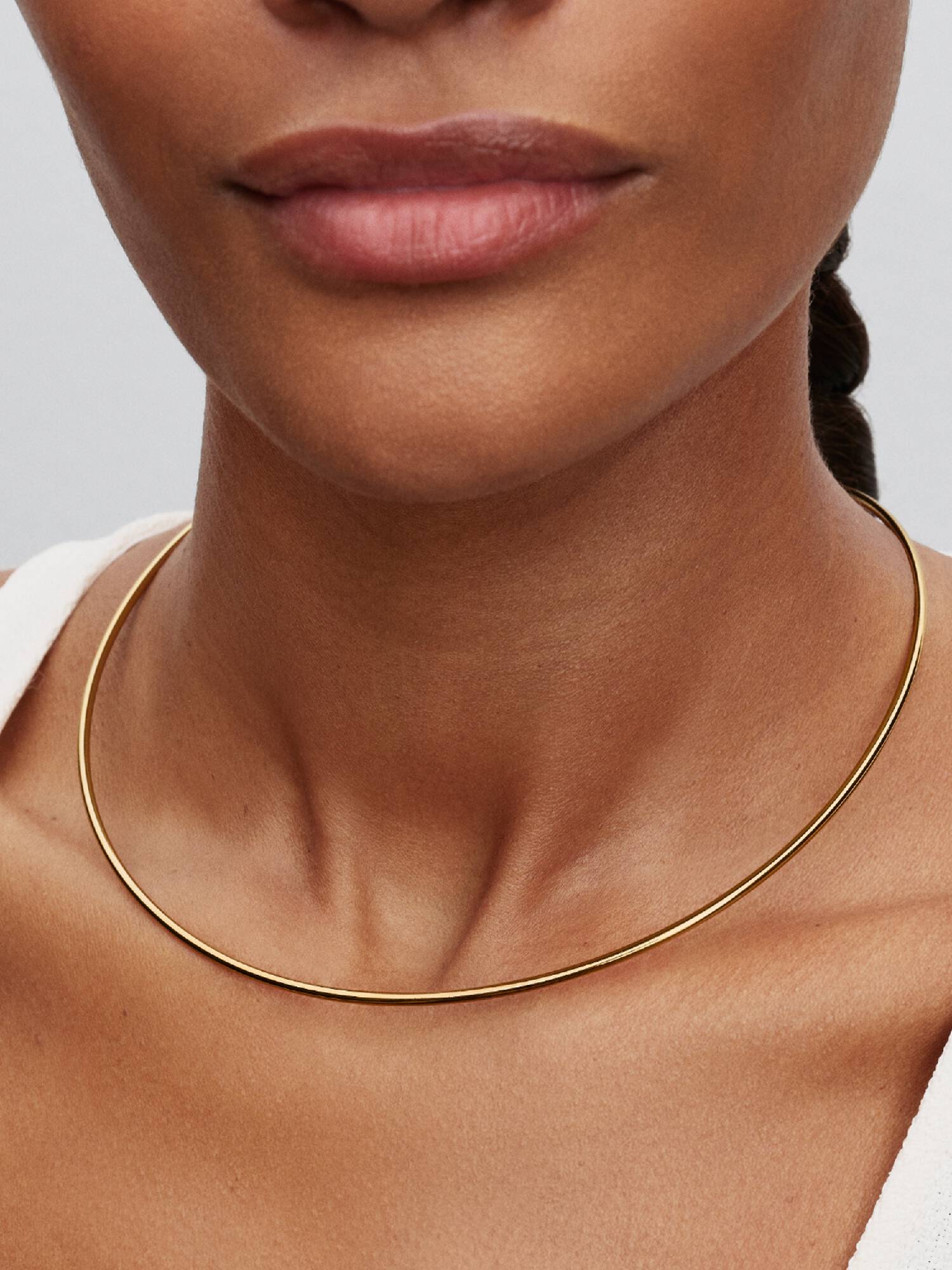 Trubičkový náhrdelník choker